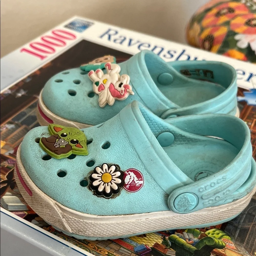 Crocs Kids Blue Clogs with Fun Charms Size 4 5